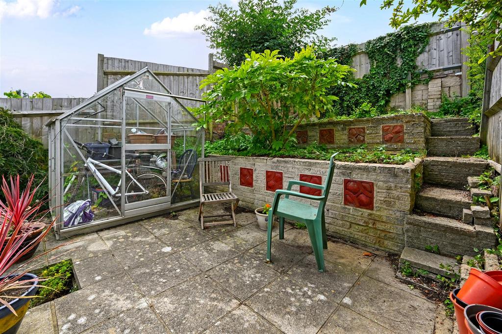Dean Gardens BN41 (19).jpg