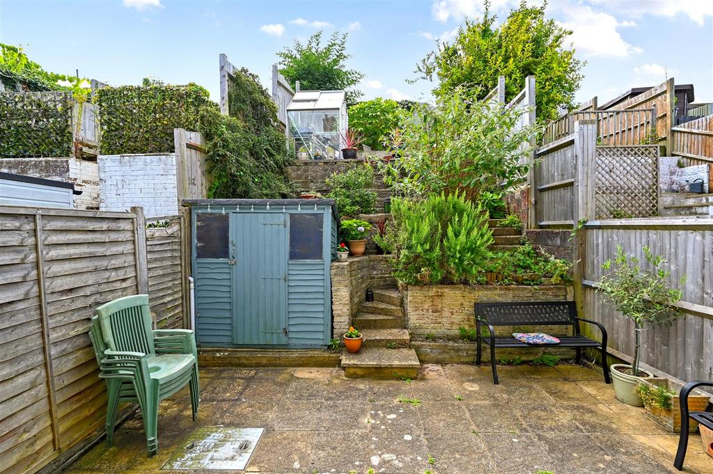 Dean Gardens BN41 (20).jpg
