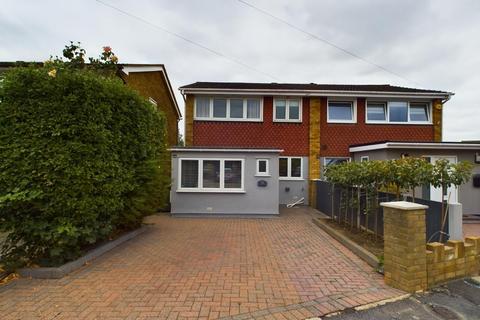 21 Venette Close, Rainham, RM13 9EA