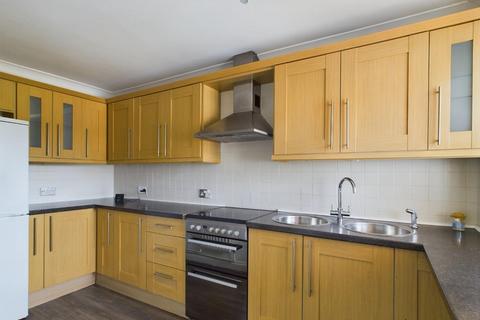 21 Venette Close, Rainham, RM13 9EA
