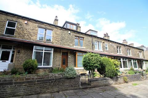 3 bedroom terraced house to rent, St Annes Road, Skircoat Green, Halifax