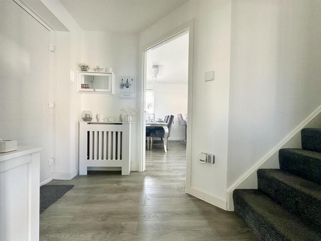 Hallway.jpg
