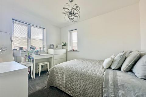 37 Atkyns Drive, Tuffley, Gloucester, GL4 0XY