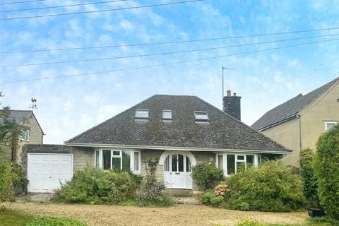 4 bedroom bungalow for sale, West End Gardens, Fairford, Gloucestershire, GL7