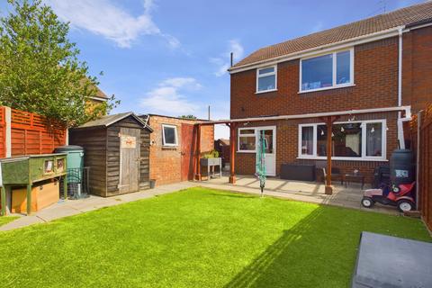 3 bedroom semi-detached house for sale, Laburnham Road, Bedfordshire SG18