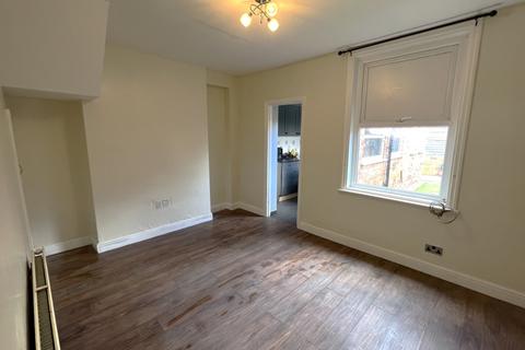 4 bedroom terraced house for sale, Cambridge Street, North Yorkshire YO12