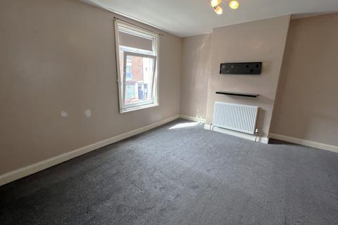 4 bedroom terraced house for sale, Cambridge Street, North Yorkshire YO12