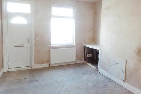 2 bedroom terraced house to rent, Newland Street, West Yorkshire WF1