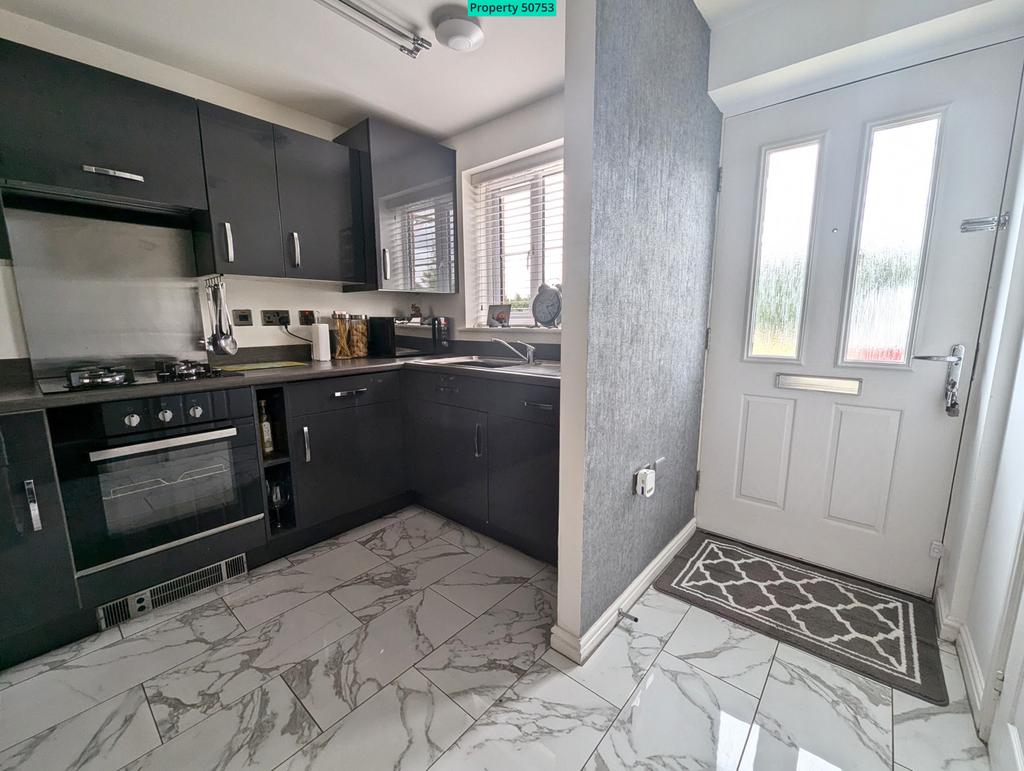 Kitchen/Hall