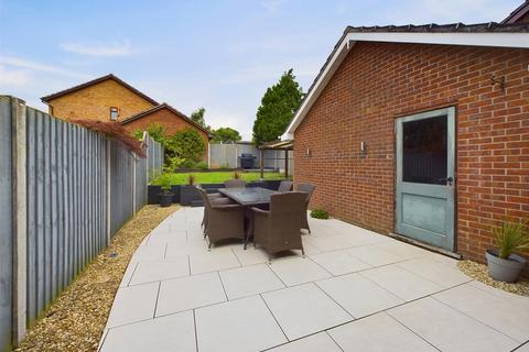 2 Watson Grove, Abbeymead, Gloucester, GL4 5BL