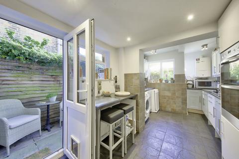 3 bedroom end of terrace house for sale, Clifton Road, Teddington TW11