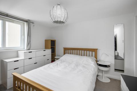 33/23 Brunswick Road, Edinburgh, EH7 5GU