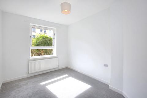 5/2 Loganlea Terrace, Edinburgh, EH7 6NU