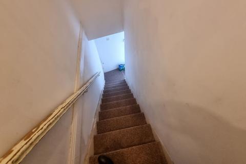 2 bedroom terraced house for sale, Manchester Road, Bradford, BD5