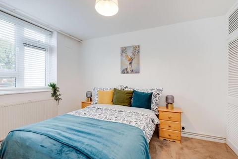 3 bedroom house to rent, Jevons House, London