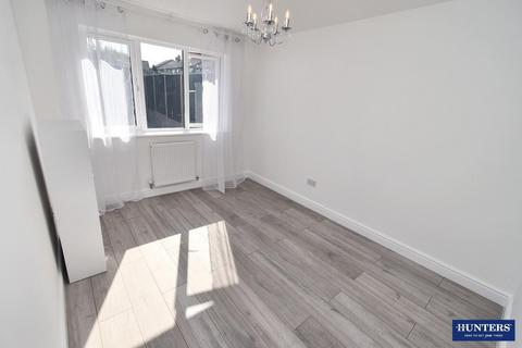 4 bedroom end of terrace house for sale, Ebchester Road, Leicester