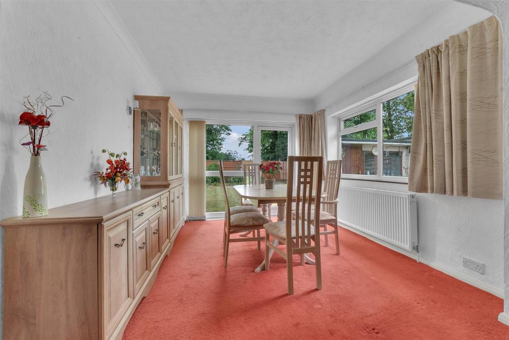 Lounge / Dining Room