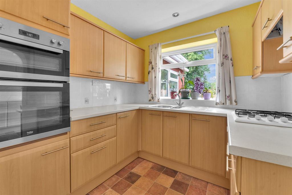 Kitchen / Breakfast Room