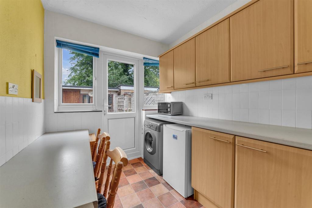 Kitchen / Breakfast Room