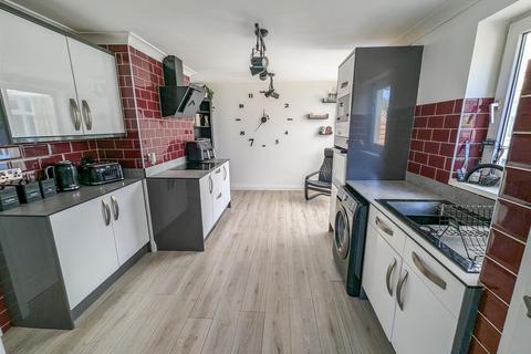 1 Arundel Walk, Corby, NN18 0JG