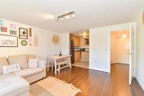 1 bedroom flat for sale, Commonwealth Drive, Three Bridges, Crawley, West Sussex