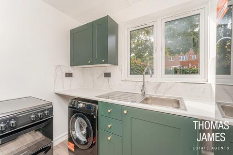 Studio for sale, Howard Close, Waltham Abbey, EN9