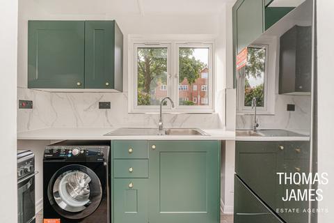 80 Howard Close, Waltham Abbey, EN9 1XB