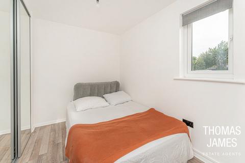 80 Howard Close, Waltham Abbey, EN9 1XB