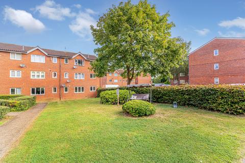 80 Howard Close, Waltham Abbey, EN9 1XB