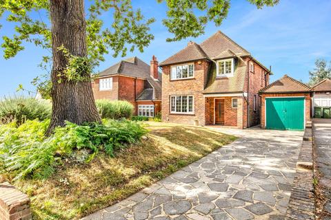 27 Fairoak Drive, London, SE9 2QG