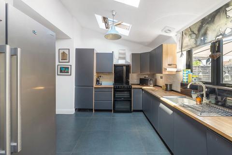 62 Belmont Road, Beckenham, BR3 4HN