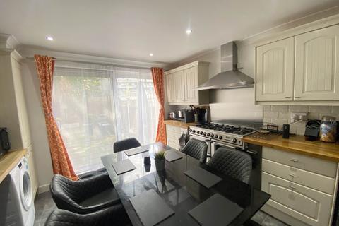 4 bedroom house for sale, Blyth Road, London SE28