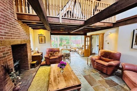 Celtic Court Twyver Close, Upton St Leonards, Gloucester, GL4 8EF