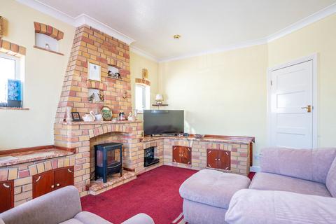 2 bedroom semi-detached bungalow for sale, Walsingham Road, Southend-On-Sea, SS2