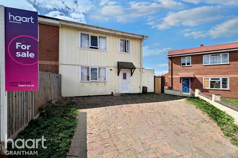 3 bedroom semi-detached house for sale, Range Road, Grantham