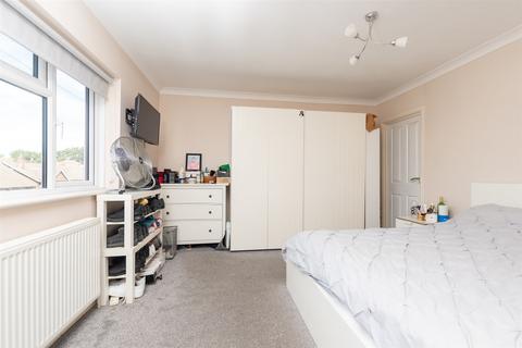 2 Marconi Road, Northfleet, Gravesend, DA11 8LJ