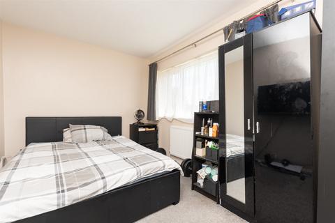 2 Marconi Road, Northfleet, Gravesend, DA11 8LJ