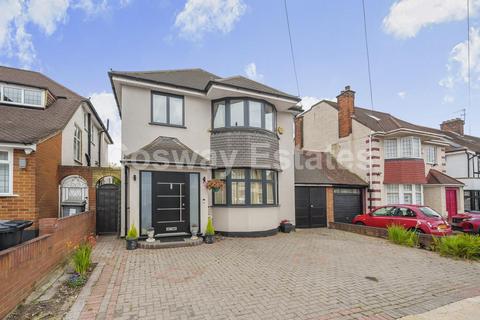 4 bedroom detached house for sale, Selvage Lane, Mill Hill