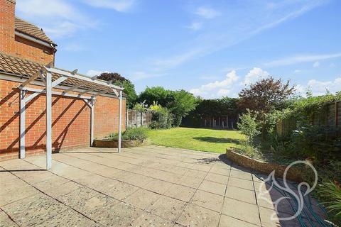 14 Brambledown, West Mersea, Colchester, CO5 8RY