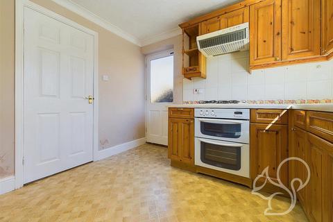 14 Brambledown, West Mersea, Colchester, CO5 8RY