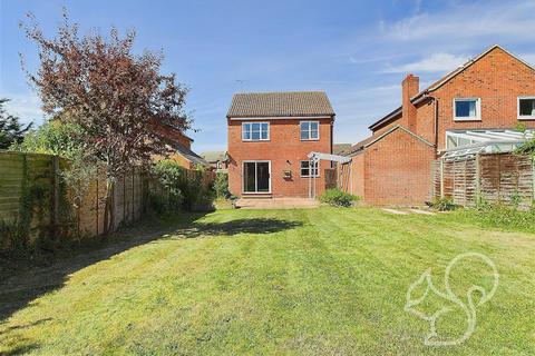 14 Brambledown, West Mersea, Colchester, CO5 8RY