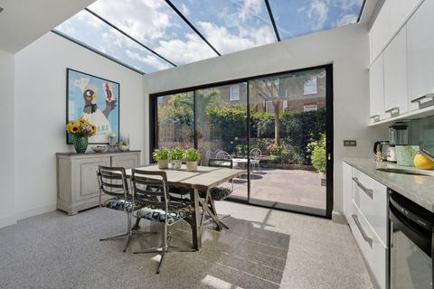 4 bedroom terraced house for sale, Marney Road, London, SW11