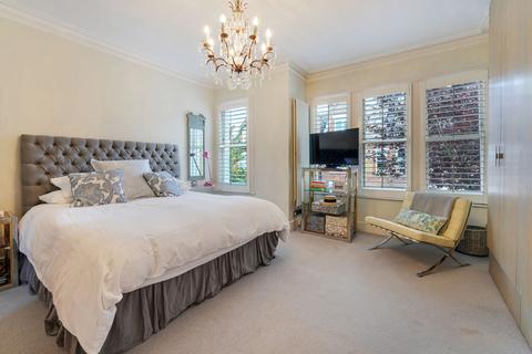 11 Marney Road, London, SW11 5EW