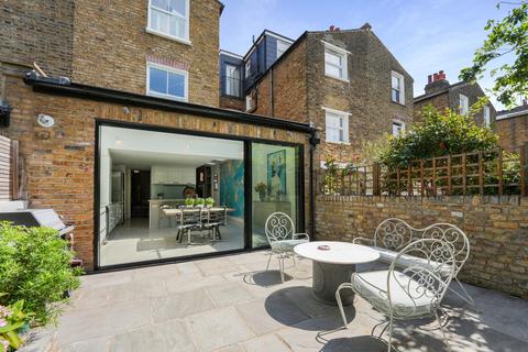 11 Marney Road, London, SW11 5EW