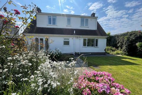 3 bedroom detached house for sale, Alstred Street, Kidwelly