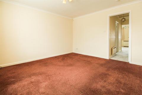 1 bedroom flat to rent, Furnival Avenue, Slough