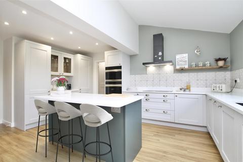37 Grantham Road, Navenby, Lincoln, LN5 0JJ