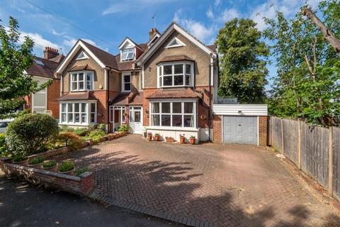 6 bedroom semi-detached house for sale, Park Hill Road, Wallington