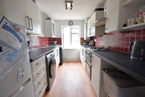 17 Atherfield Road, Reigate, RH2 7PR