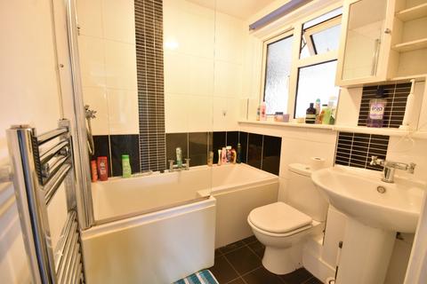 17 Atherfield Road, Reigate, RH2 7PR